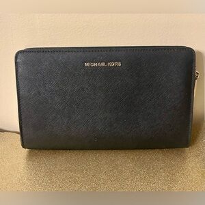 Michael Kors Clutch